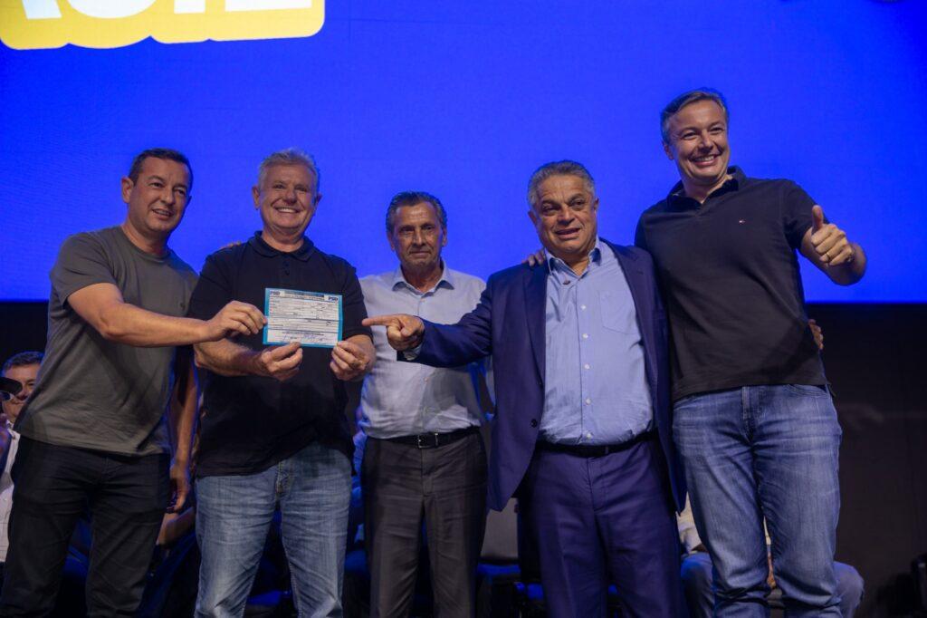 Deputado Nilso Berlanda se filiando ao Partido Social Democrático em Chapecó