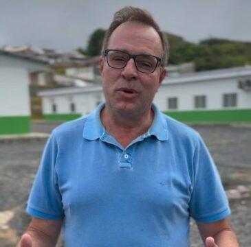 Deputados estaduais em campanha política