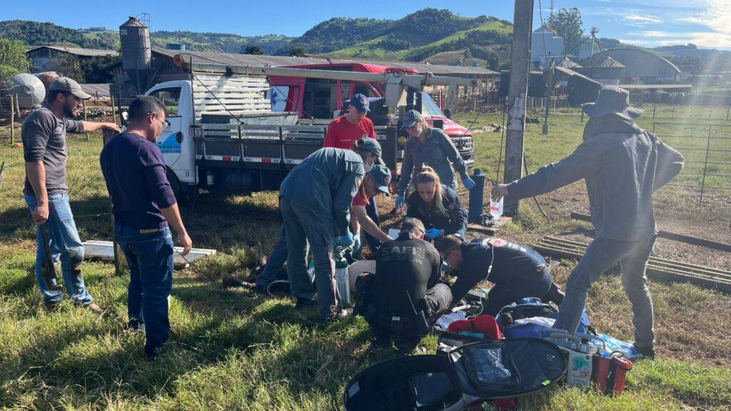 Equipe médica do SAER-Fron presta atendimento de emergência em Barra Bonita