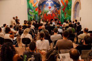 Capa do livro Imperialismo: um estudo lançado pela Editora da UFSC