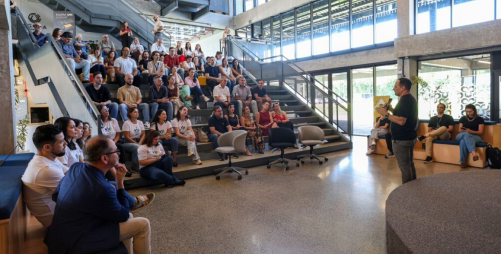 Servidores apresentam soluções inovadoras no Pitch Day em Joinville