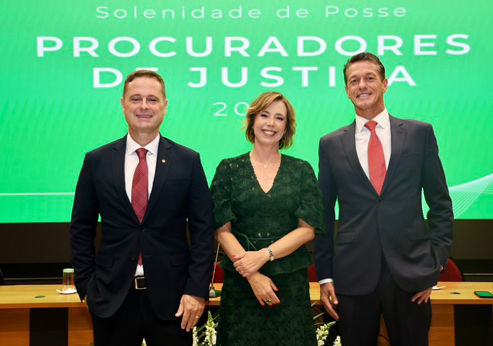 Procuradores sendo empossados durante a cerimônia