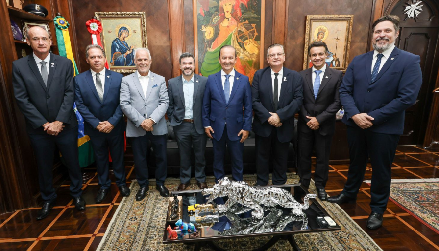 Governador Jorginho Mello empossa novos secretários