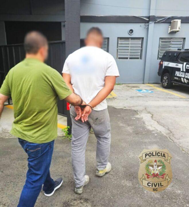 Polícia Civil prende homem com mandado de prisão em Criciúma