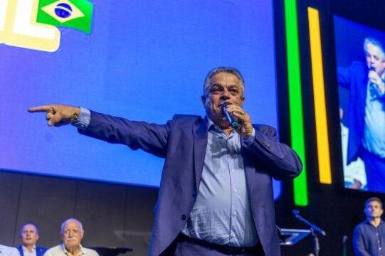 Renúncia de João Rodrigues em evento político em Chapecó