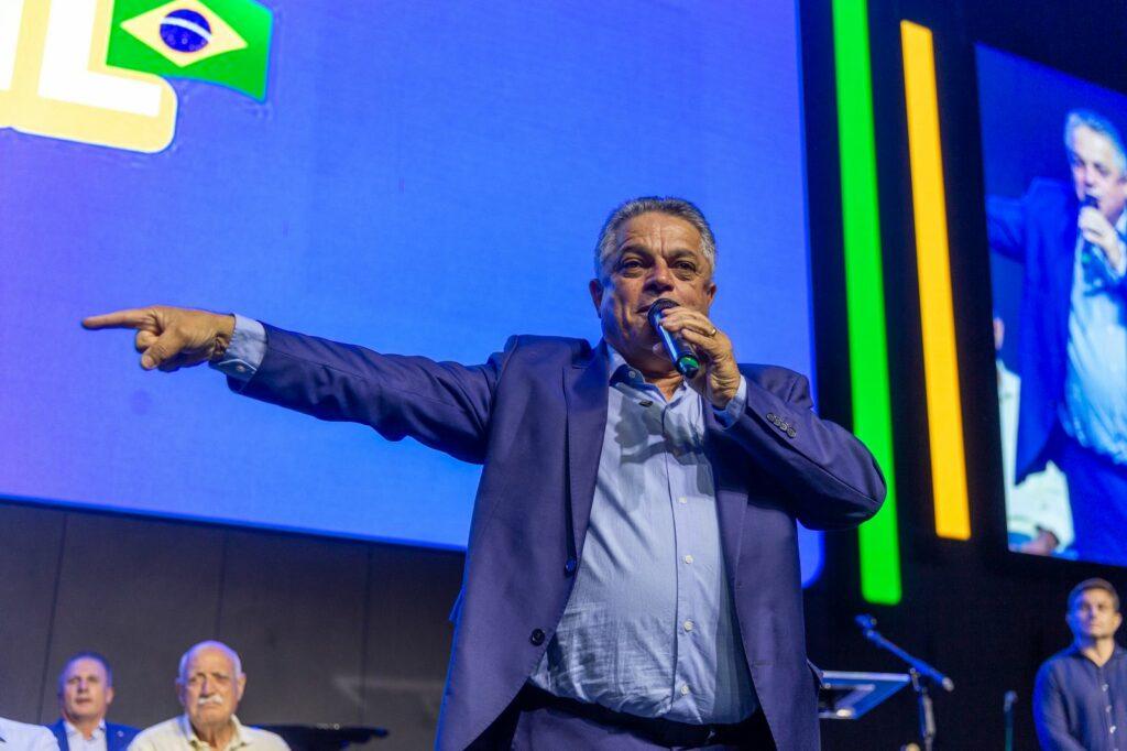 Renúncia de João Rodrigues em evento político em Chapecó