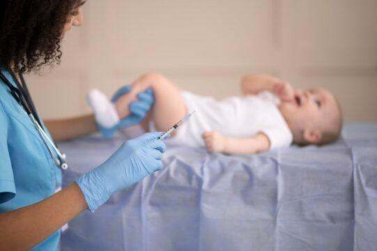 Doses do anticorpo nirsevimabe para prematuros e crianças com comorbidades