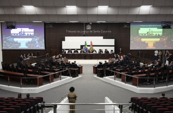 Imagem ilustrativa de uma decisão do TJSC sobre o piso salarial dos conselheiros tutelares em Santa Catarina