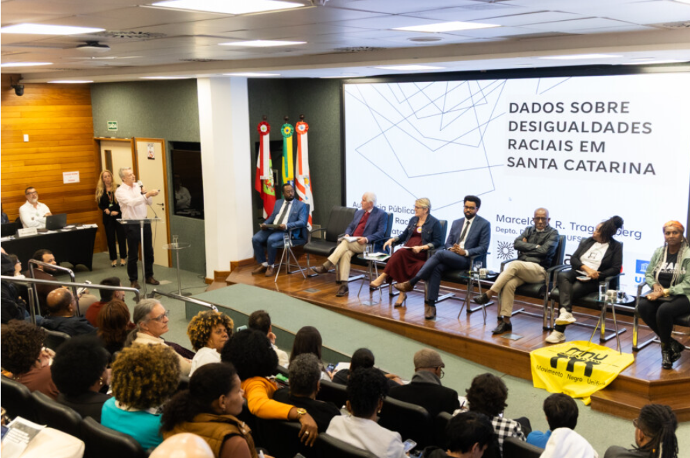 Audiência na Alesc sobre políticas de cotas raciais em Santa Catarina