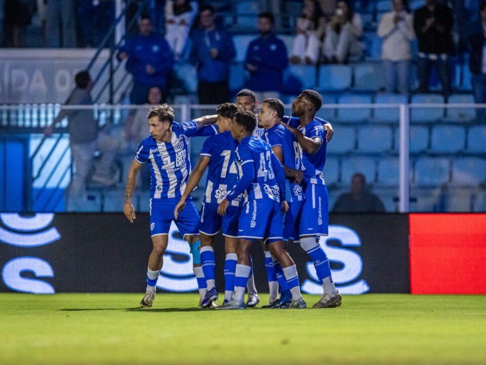 Avaí x Novorizontino-SP - jogo de futebol emocionante com seis gols