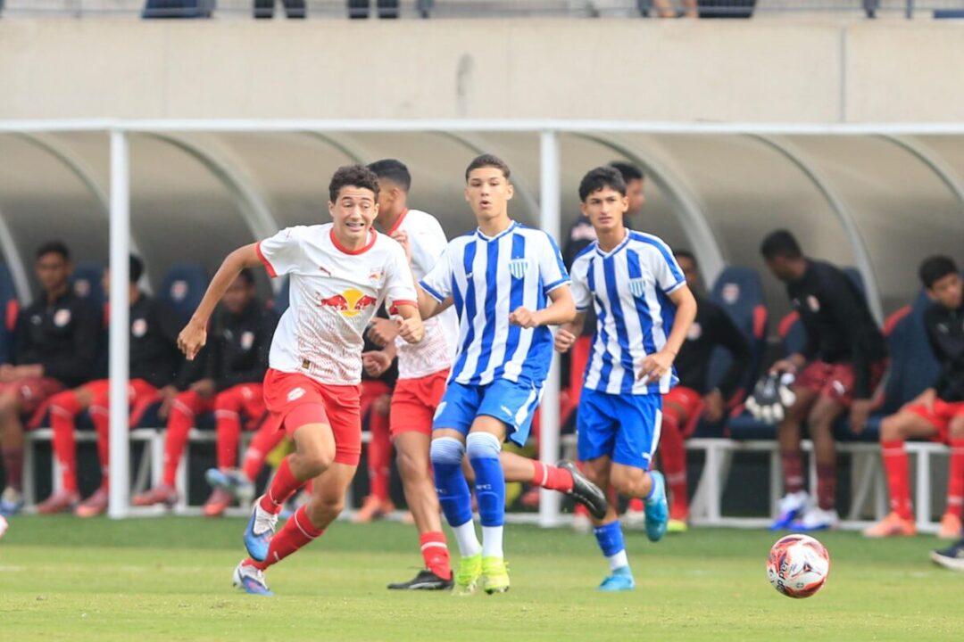 Escudo do Avaí e Red Bull Bragantino Sub-15