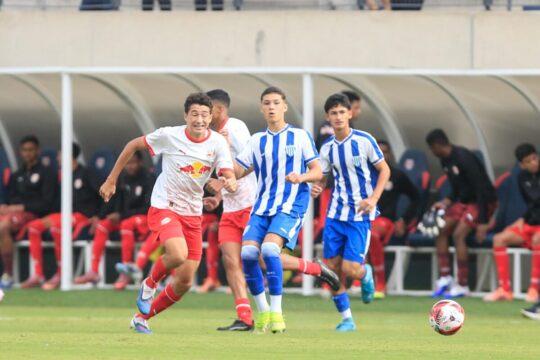 Escudo do Avaí e Red Bull Bragantino Sub-15