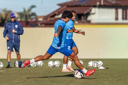 Jogadores do Avaí durante treinamento