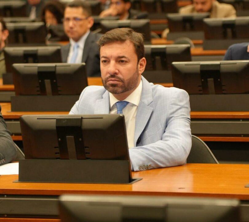 Deputado Daniel Freitas - PDLs contra decretos federais