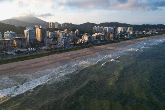 Investidores em evento sobre mercado imobiliário