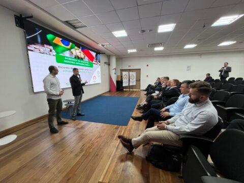 Representantes da República Tcheca e empresários em workshop