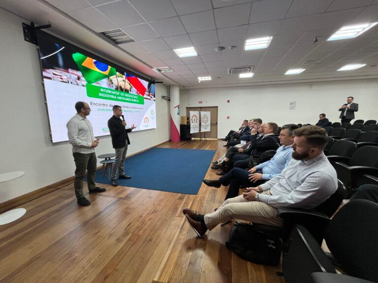 Representantes da República Tcheca e empresários em workshop