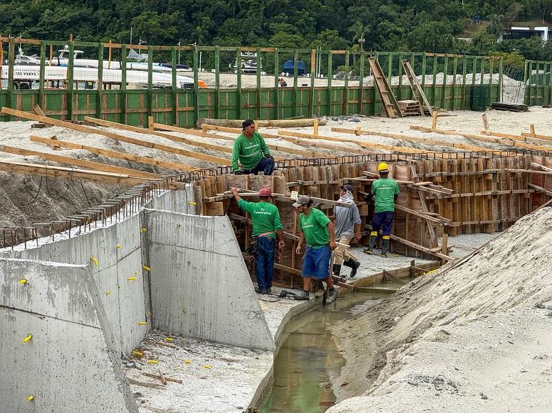Muro de Contenção Costeira em Balneário Camboriú