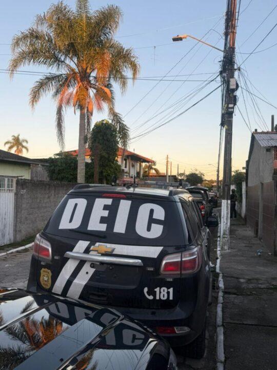 Operação policial de combate ao tráfico de drogas na região da Tapera, Florianópolis