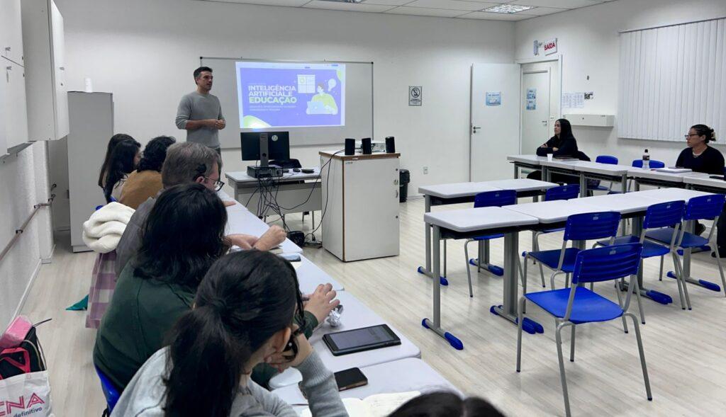 Palestra sobre Inteligência Artificial na Educação