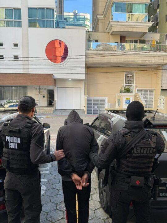 Prisão de traficante de drogas em Porto Belo