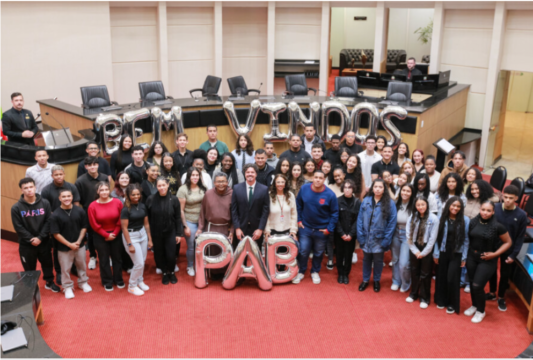 Estudantes durante estágio do Programa Antonieta de Barros